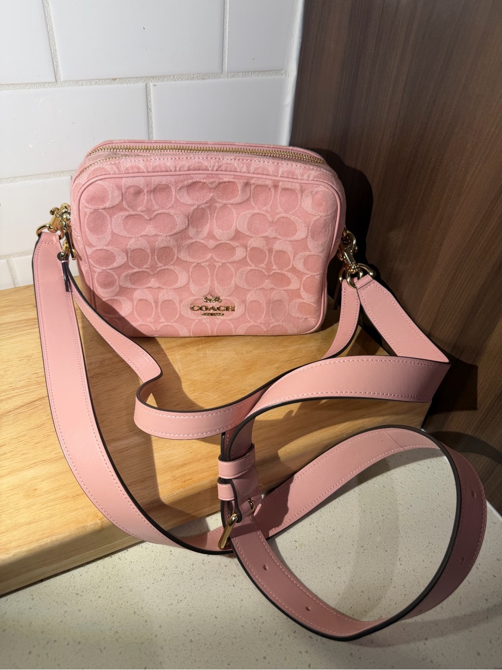 Coach Carey Shoulder/Crossbody Bag In Signature Denim/Gold/Light Pink CER69 - Picture 15 of 16